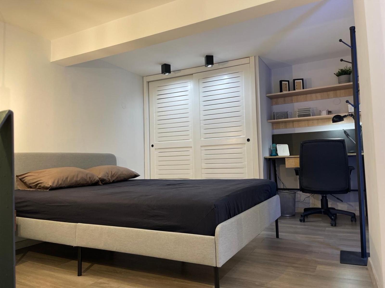 Urban Loft Apartment *